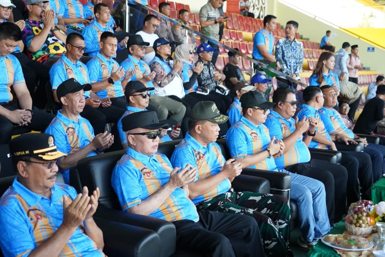 Pembukaan Turnamen Sepak Bola Gubernur Cup Road to Pangdam Cup Dihadiri Pangdam dan Gubernur Kalsel