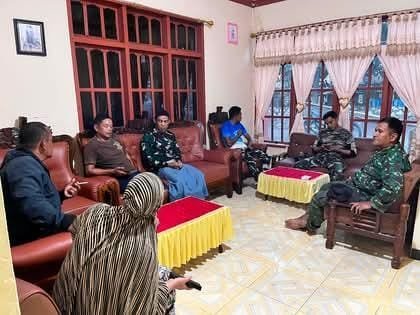 Kedekatan TNI-Warga di Patukku Memupuk Semangat Gotong Royong