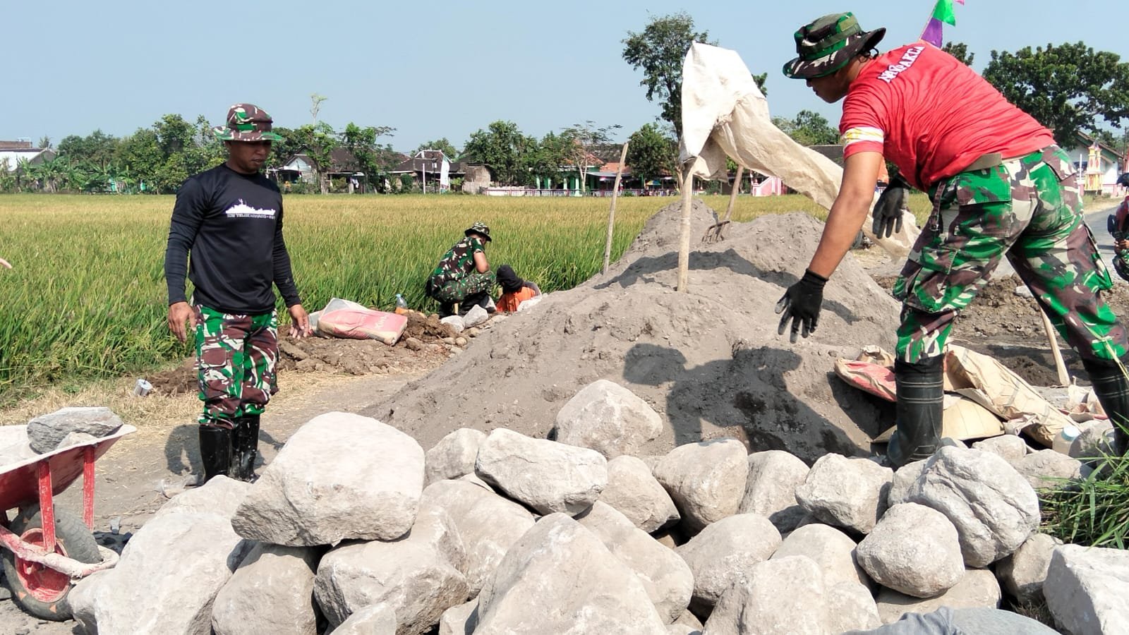 Serda Aprilianto Tekankan Kualitas dan Kejar Jadwal pada Pembangunan Gorong-Gorong