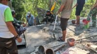Akhir Pekan Produktif: Perkuatan Pondasi Jembatan oleh Satgas TMMD dan Warga Akhir Pekan Produktif: Perkuatan Pondasi Jembatan oleh Satgas TMMD dan Warga