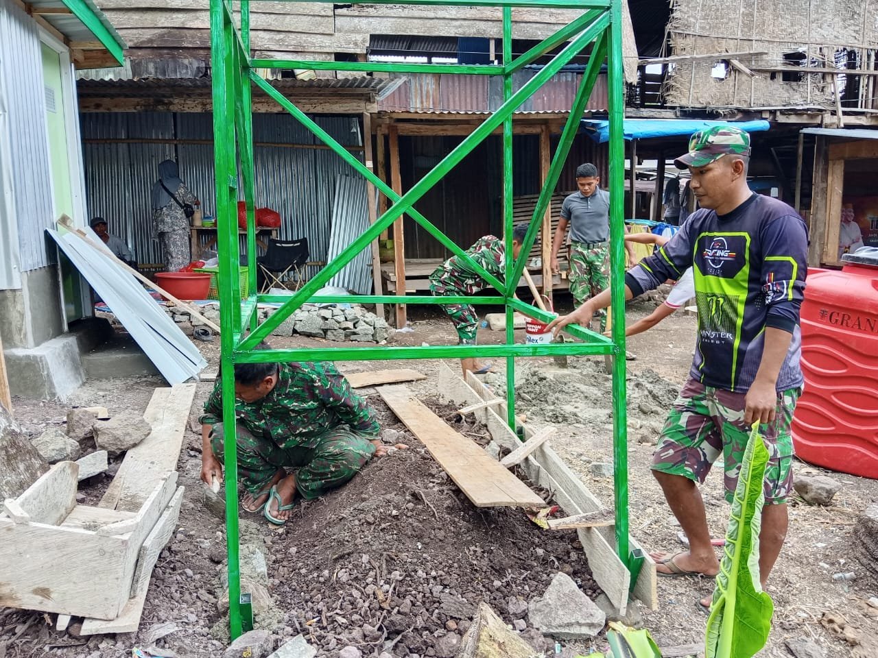 Pondasi Menara Tandon Dikerjakan, Sanitasi Desa Langi Kian Matang