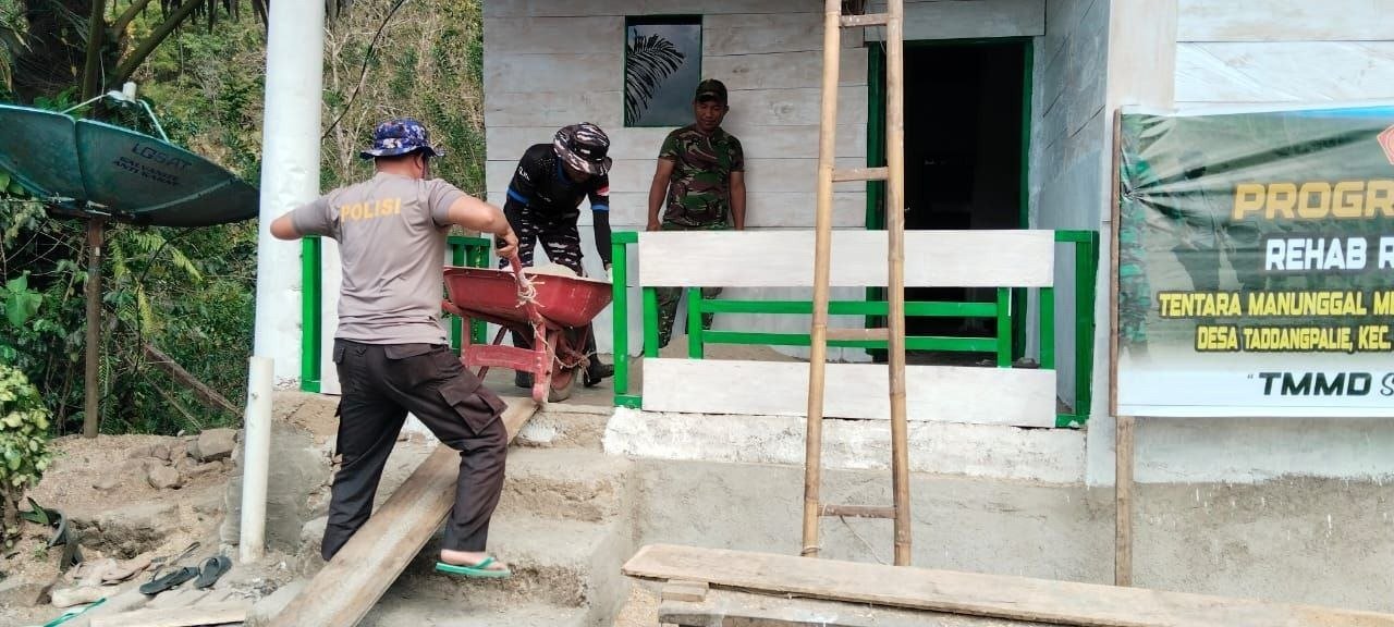 Pengecoran Teras Jadi Penutup Tahap Rehab Rumah Demmang