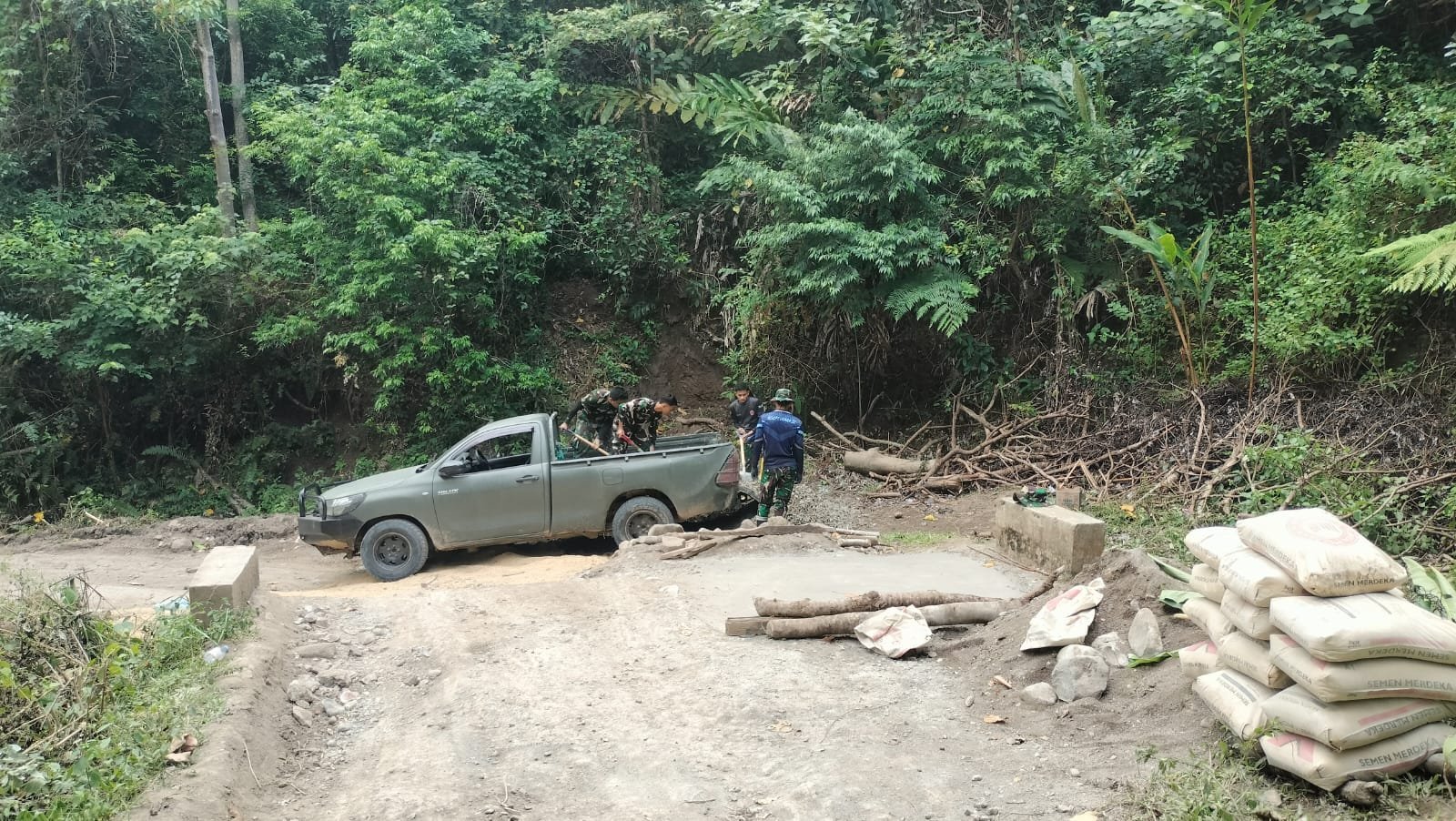Dekker Titik 4 di Watangcani Dapat Pasokan Material, Warga Jawi-Jawi Semakin Optimis