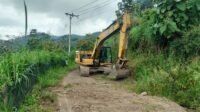 Pekerjaan Excavator Percepat Akses di Kecamatan Bontocani