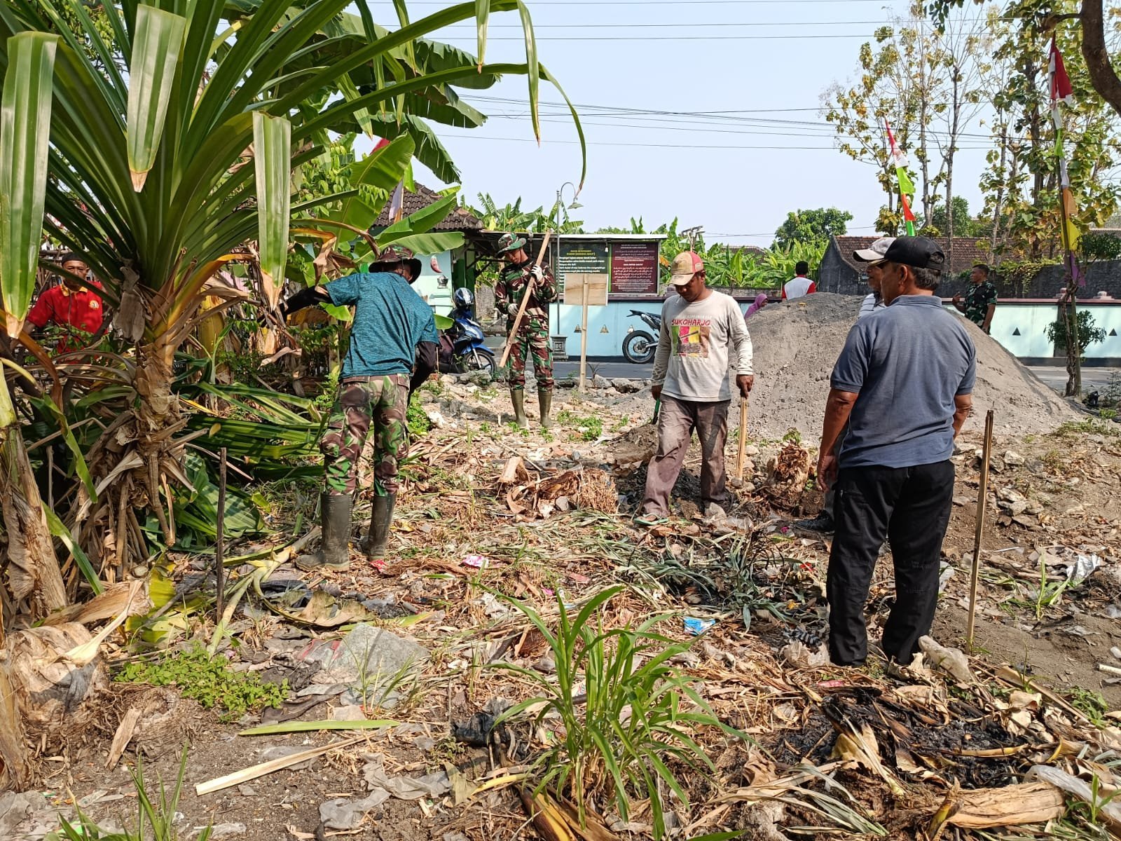 Dusun Singkil Miliki Pos Kamling Baru Hasil Gotong Royong Bersama TNI