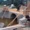 Tahapan Pemasangan Pagar Beton Perkuat Konstruksi Jembatan Aramco