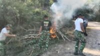 Anggota TMMD Kodim 1407/Bone Bersihkan Jalur Akses Pattuku Anggota TMMD Kodim 1407/Bone Bersihkan Jalur Akses Pattuku