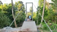 Peningkatan Konstruksi Jembatan di Tadang Palie Jadi Prioritas Satgas TMMD Ke-129 Peningkatan Konstruksi Jembatan di Tadang Palie Jadi Prioritas Satgas TMMD Ke-129