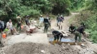 Perbaikan Dekker Titik 4 di Watangcani Dilanjutkan oleh Satgas TMMD Perbaikan Dekker Titik 4 di Watangcani Dilanjutkan oleh Satgas TMMD