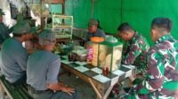 Teh dan Gorengan: Momen Keakraban Antara TNI, Polri, dan Linmas di Parangjoro Teh dan Gorengan: Momen Keakraban Antara TNI, Polri, dan Linmas di Parangjoro