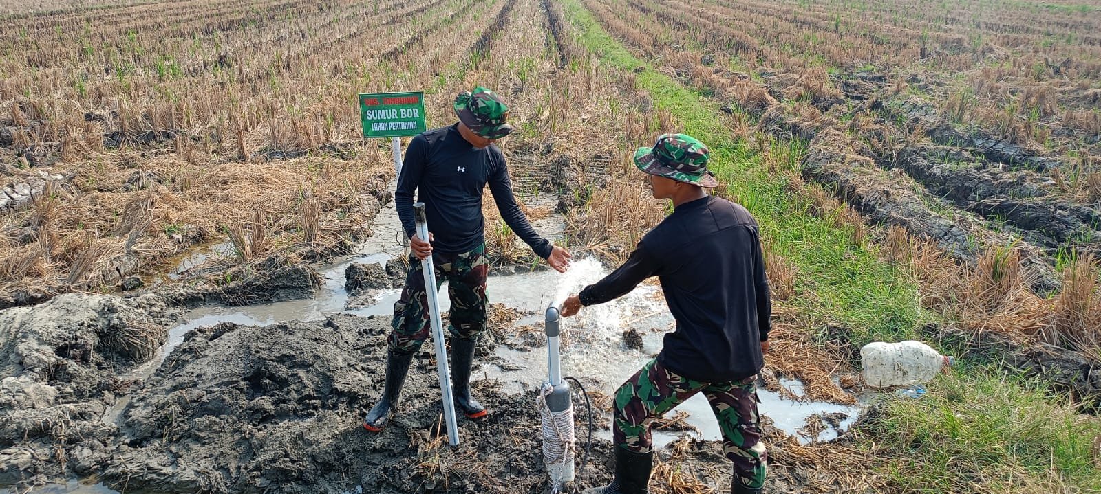 Program TMMD ke-129 Hadirkan Sumur Bor Perpompaan untuk Petani Parangjoro