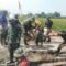 Warga dan TMMD Selesaikan Pengacian Gorong-gorong Plat di Parang Joro