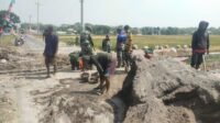 TMMD Kodim 0726/Sukoharjo Bangun Gorong-Gorong Plat Atasi Genangan Parang Joro TMMD Kodim 0726/Sukoharjo Bangun Gorong-Gorong Plat Atasi Genangan Parang Joro