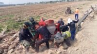 Di Balik Panas Terik, Satgas TMMD dan Molen Jaga Ritme Pengerjaan Talud Parangjoro Di Balik Panas Terik, Satgas TMMD dan Molen Jaga Ritme Pengerjaan Talud Parangjoro