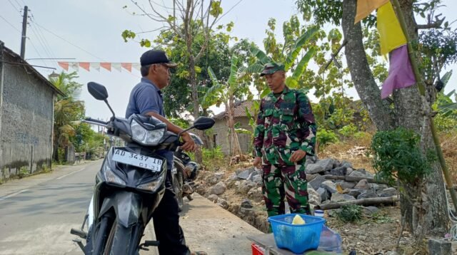 Perhatian Warga di Balik Pembangunan Pos Siskamling Dukuh Singkil