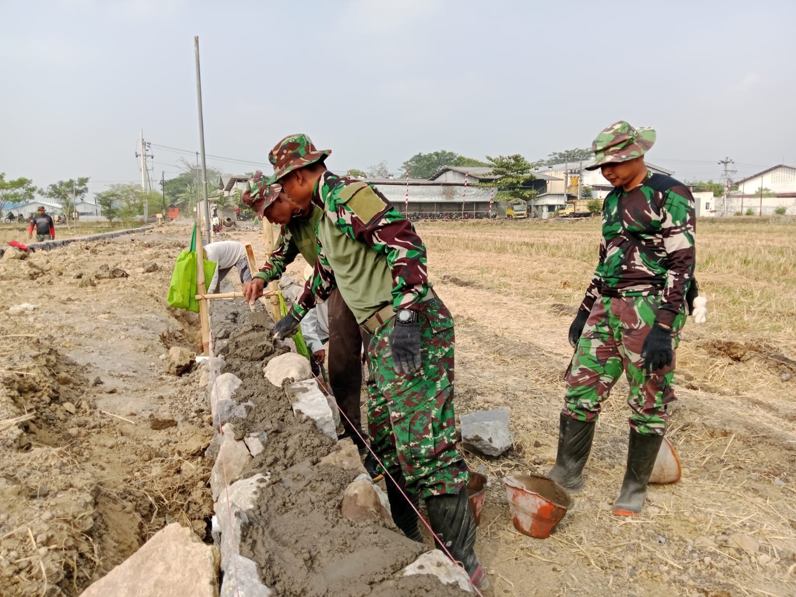 Parangjoro Berbenah: Sasaran Fisik TMMD ke-129 Genjot Akses dan Ekonomi