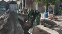 TMMD Ke-129: Gerobak Pasir Jadi Wujud Gotong Royong di Parangjoro