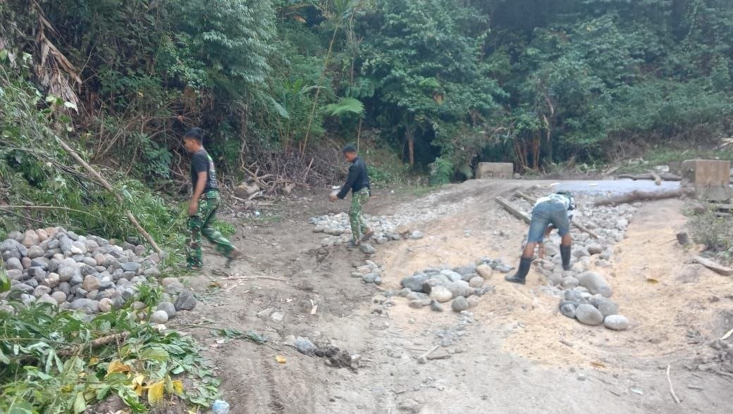 Dekker Titik 4 di Watangcani: Kebersihan Lokasi Jadi Fokus Satgas TMMD
