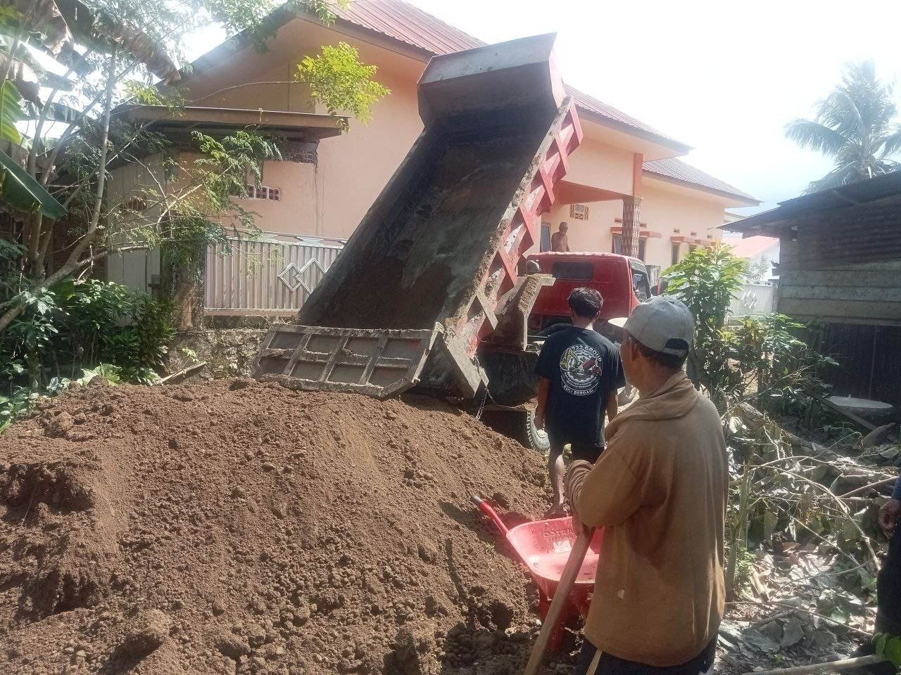 Jalan Pendekat Diratakan, Warga Tadang Palie Bisa Maksimalkan Jembatan Gantung