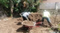 Perapihan Timbunan Jalan Selesaikan Akses Jembatan Gantung TMMD di Desa Tadang Palie Perapihan Timbunan Jalan Selesaikan Akses Jembatan Gantung TMMD di Desa Tadang Palie