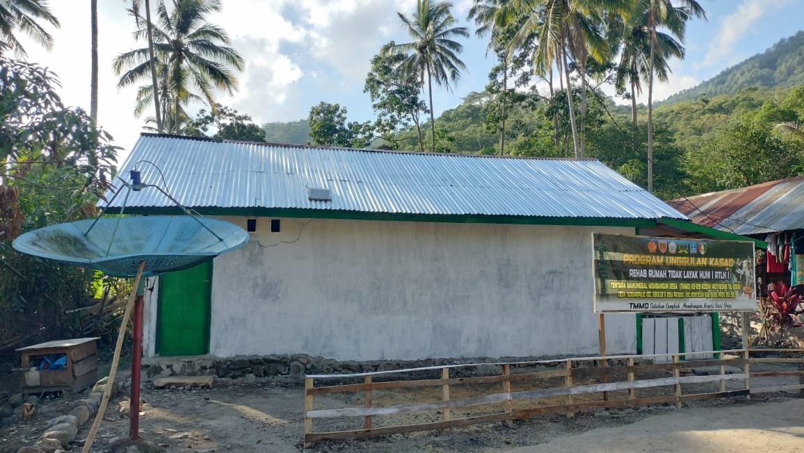Warna Baru dan Struktur Rapi: Wujud Peningkatan Rumah Bapak Bella di Pattuku