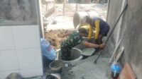 Sanitasi Masjid Parang Joro Ditingkatkan, Septictank Dipasang Satgas TMMD