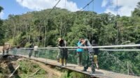 Pipa Pegangan dan Jaring Dipasang, Jembatan Pattuku–Lemo Mendekati Selesai Pipa Pegangan dan Jaring Dipasang, Jembatan Pattuku–Lemo Mendekati Selesai