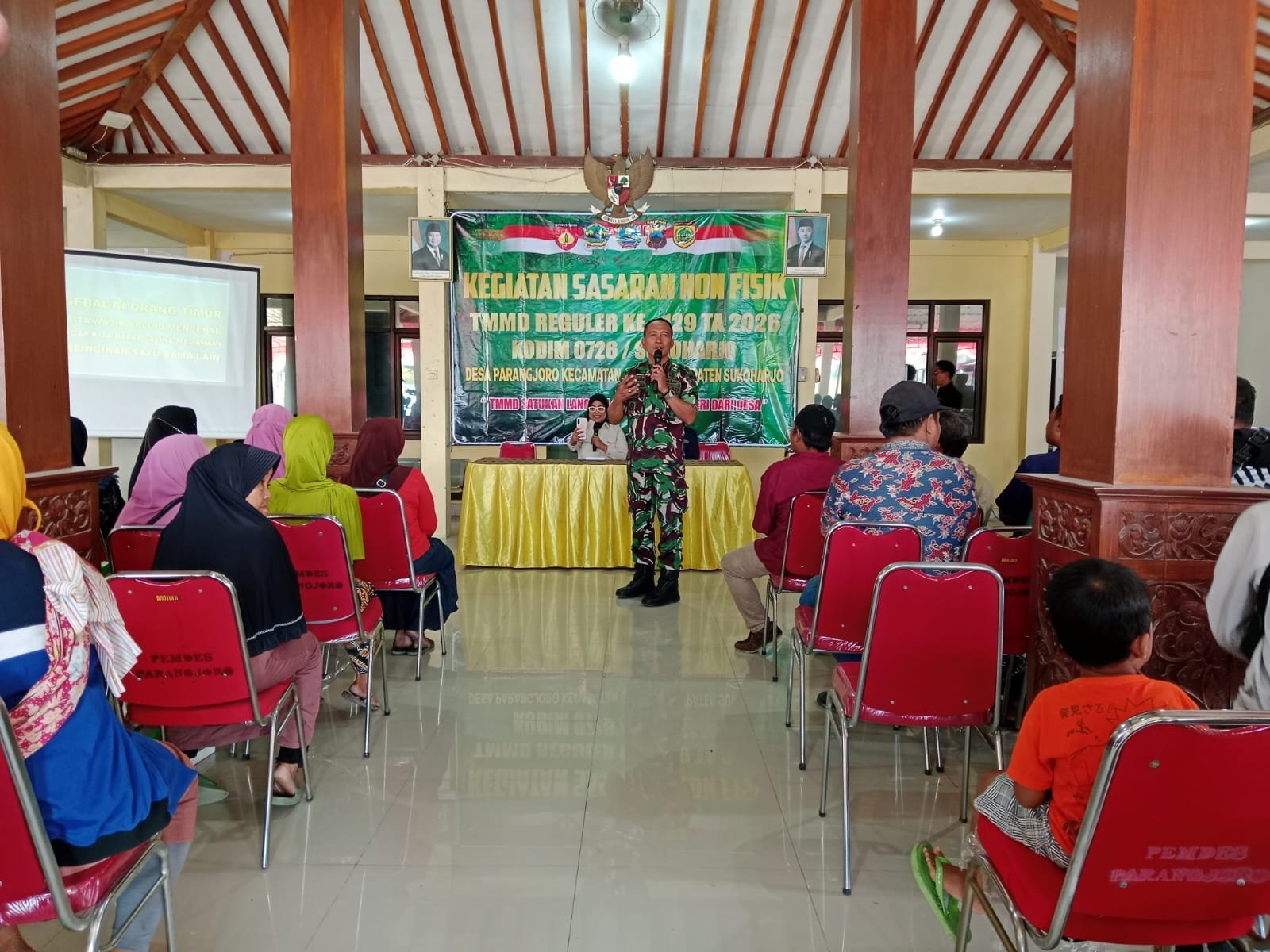 Balai Desa Jadi Tempat Wasbang TMMD: Warga Parangjoro Diteguhkan Cinta Tanah Air