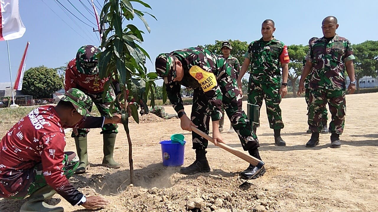 Penghijauan Jadi Bagian Kunjungan Kadispenad ke TMMD Parangjoro