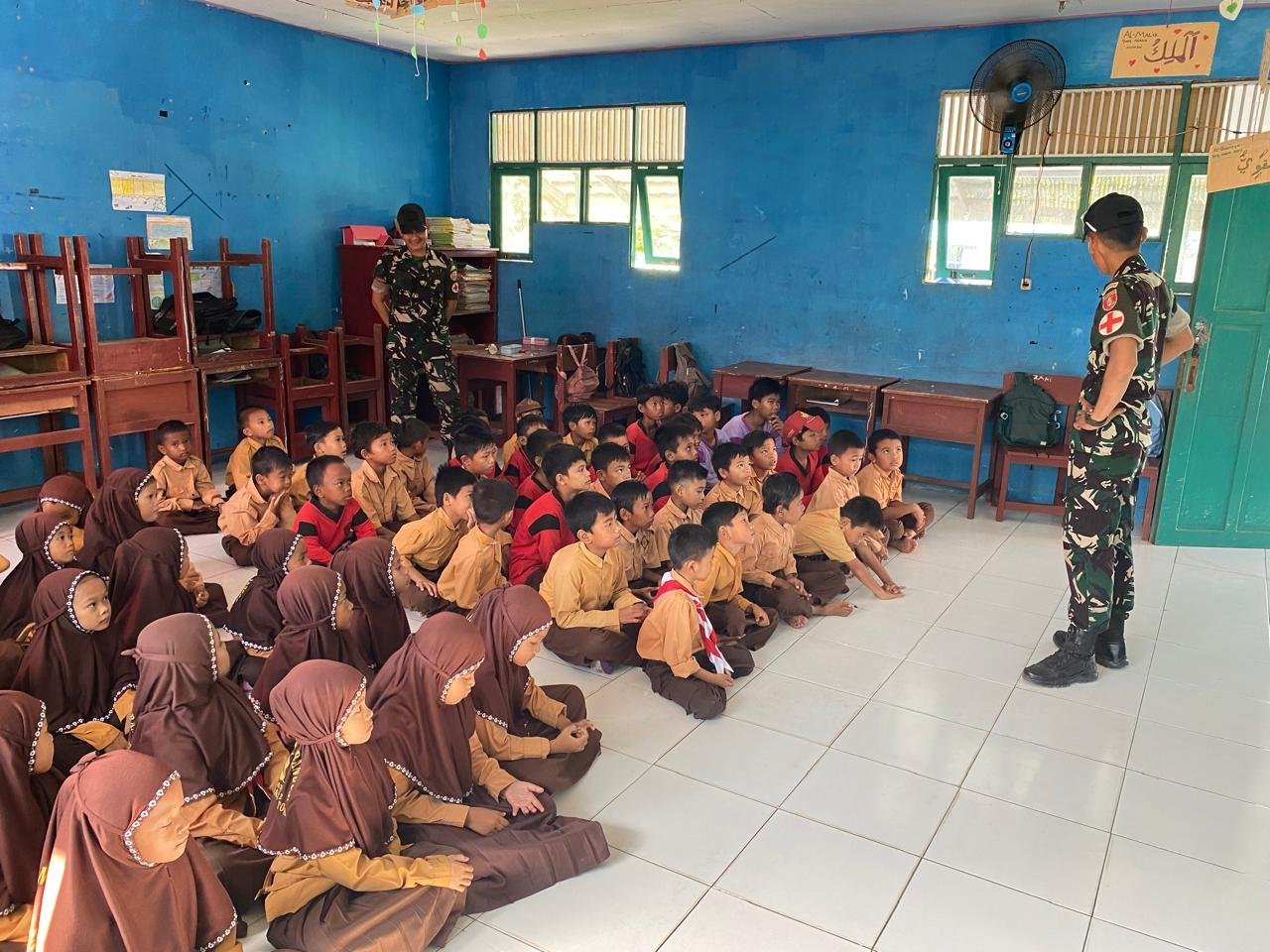 SDN Tamban Bangun Jadi Lokasi Sosialisasi Kesehatan Satgas TMMD Ke-129