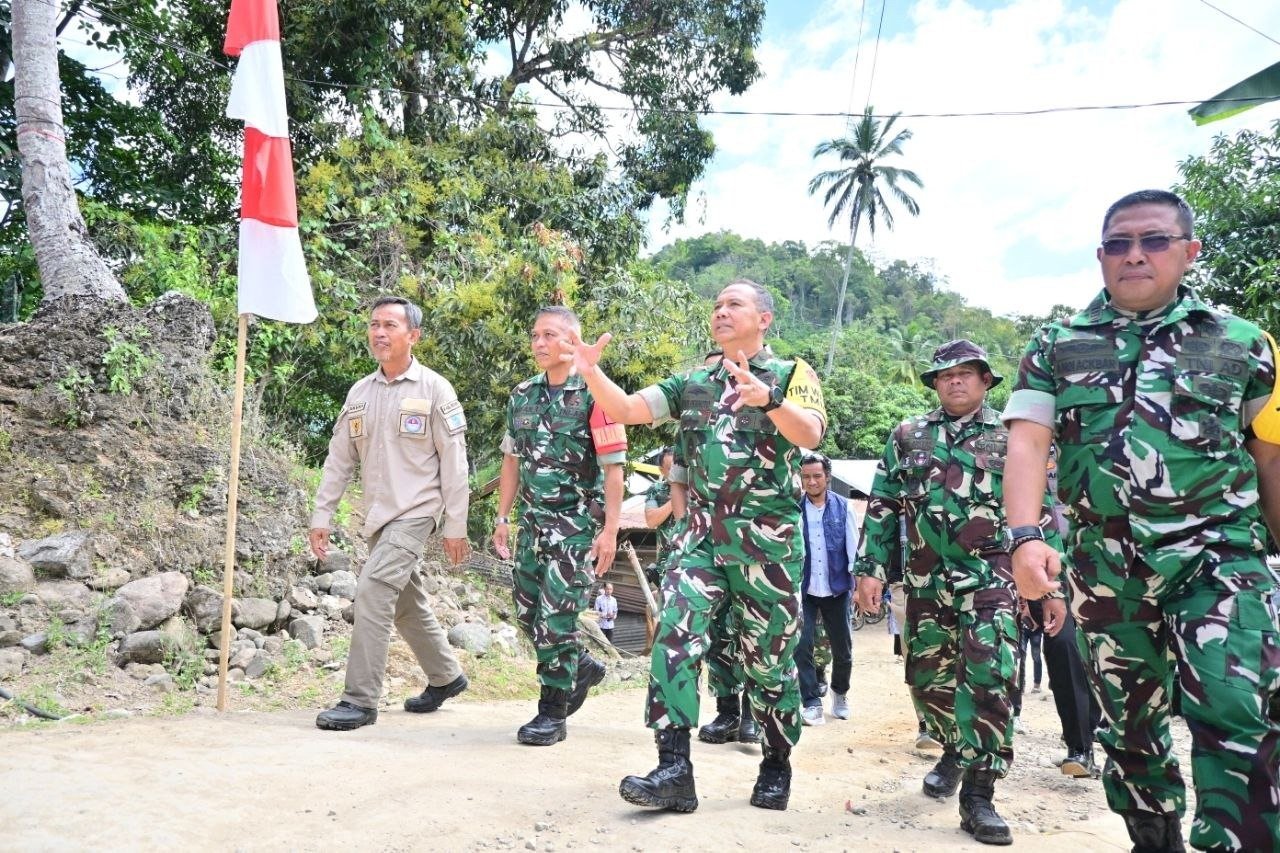 Inspeksi Wasev Sterad ke TMMD ke-129 di Bontocani Tekankan Mutu dan Keselamatan