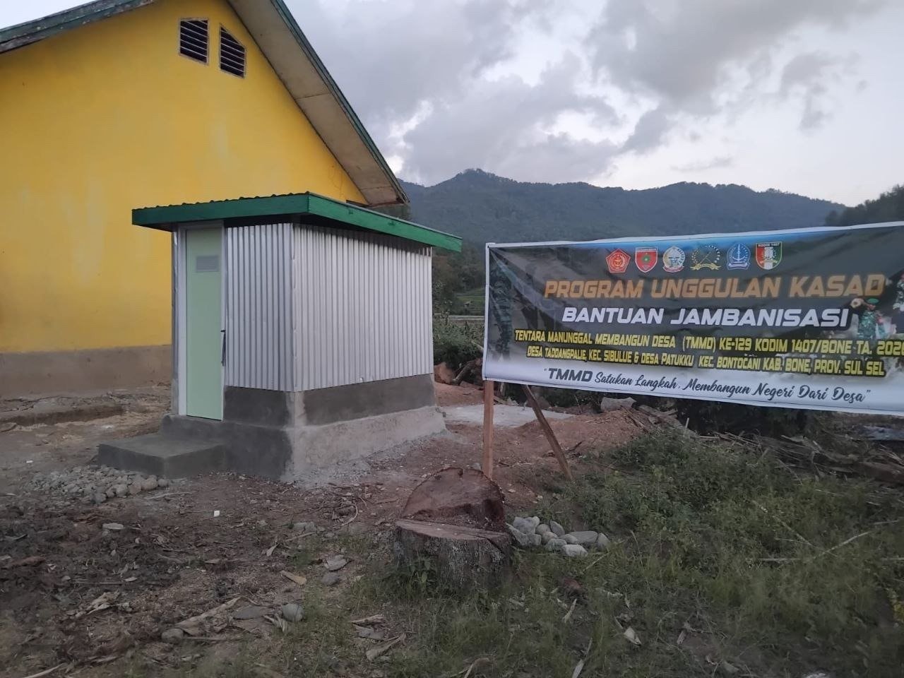 Rampungnya MCK Titik 1 Jadi Bukti Manfaat Sasaran Fisik TMMD di Dusun Langi