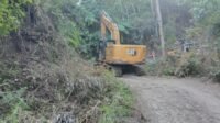 Peningkatan Jalan Pattuku: Excavator Tetap Diperlukan Hingga Minggu