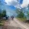 Membersihkan Badan Jalan Jadi Agenda Pendukung TMMD ke-129 di Bone