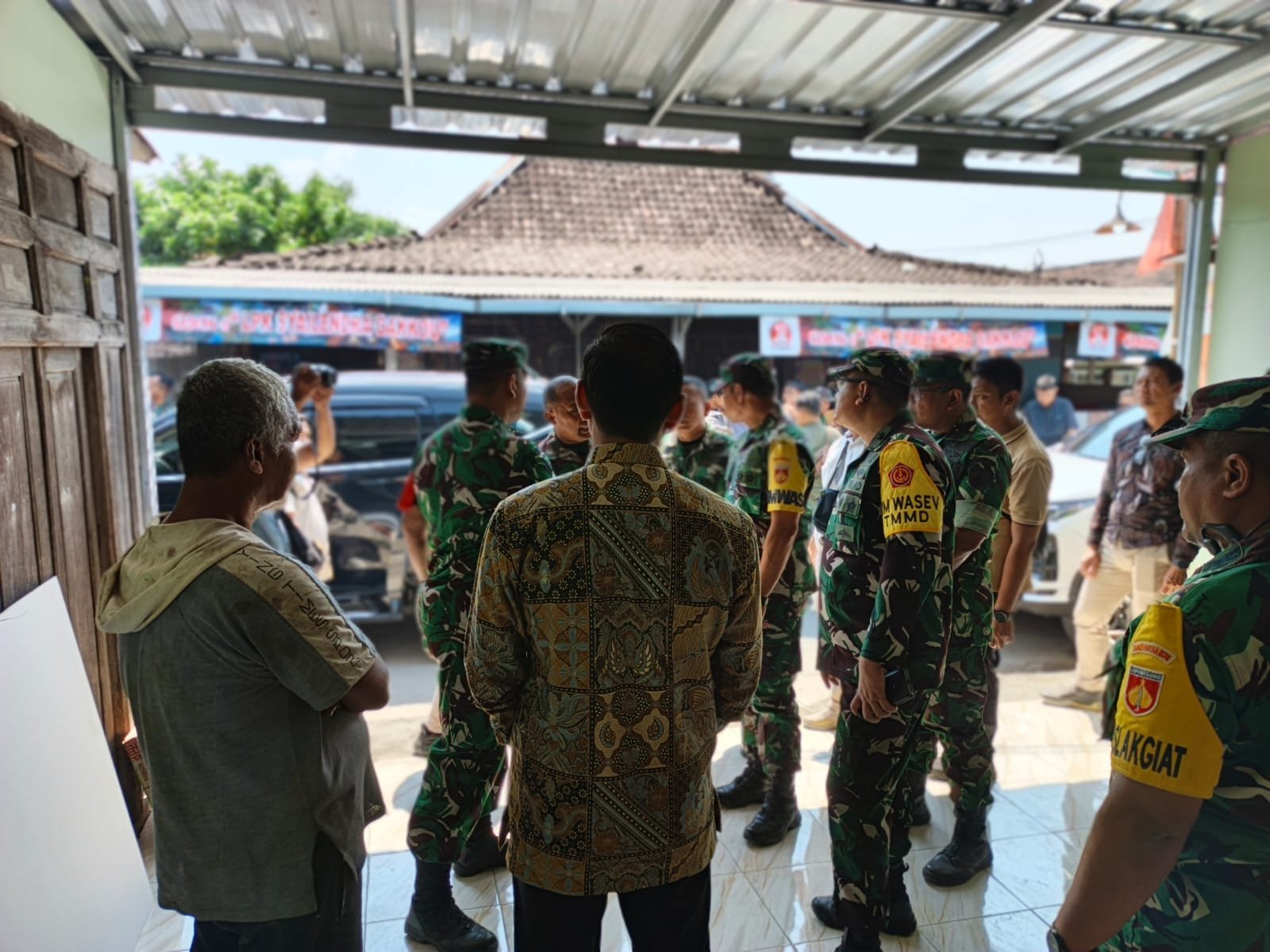 Cek RTLH TMMD Parangjoro, Kadispenad Ingatkan Penyelesaian Tepat Jadwal