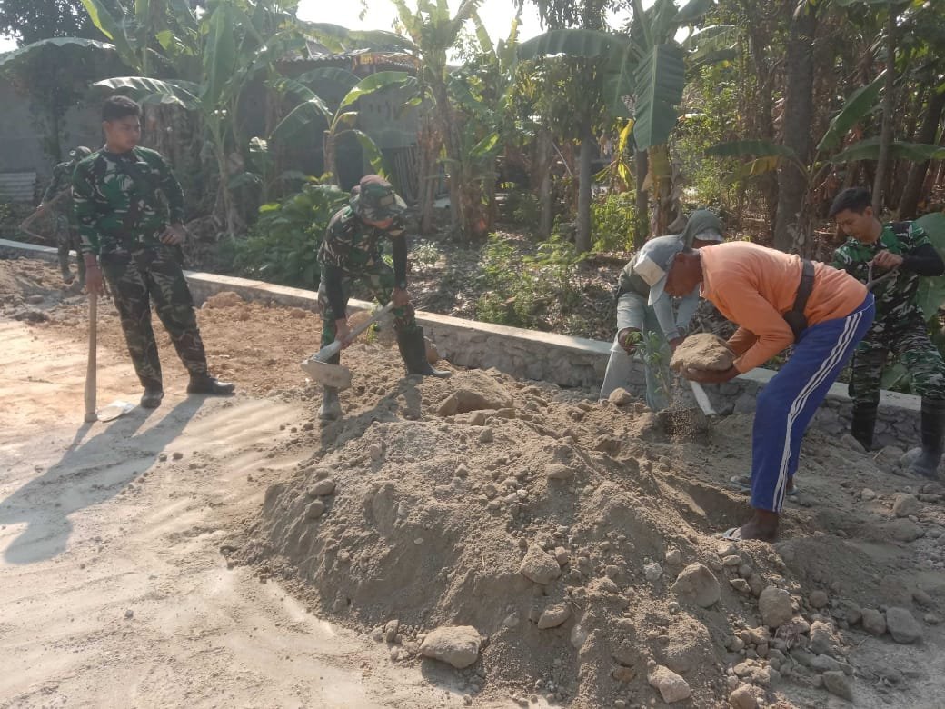 Peran Warga di Tepi Jalan Jadi Penentu Ketahanan Betonisasi TMMD Sukoharjo
