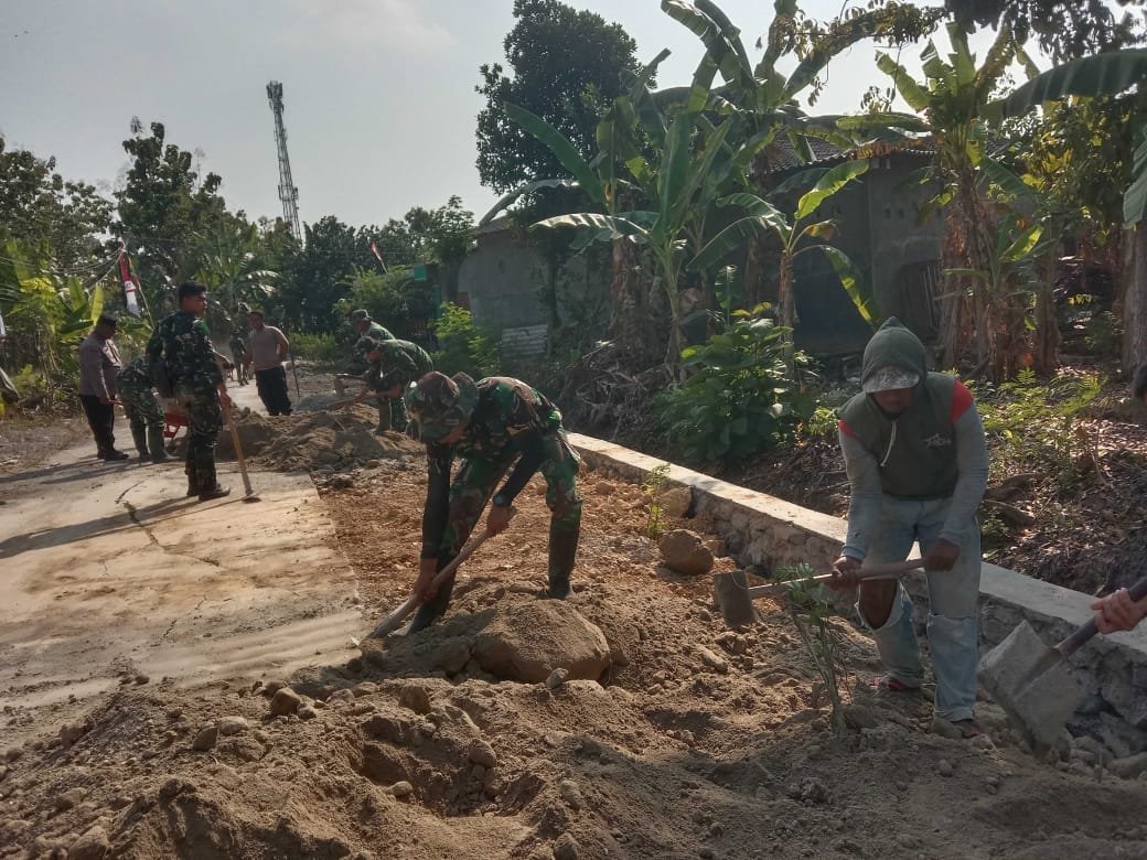 Berem Betonisasi di Sukoharjo: Langkah Kecil yang Perkuat Umur Jalan