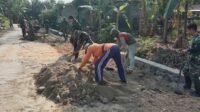 Pengerjaan Berem di Sukoharjo Dilakukan Meski Matahari Terik