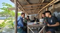 Warung Parangjoro Jadi Titik Santai Satgas TMMD, Pemilik Usaha Dapat Manfaat Langsung Warung Parangjoro Jadi Titik Santai Satgas TMMD, Pemilik Usaha Dapat Manfaat Langsung