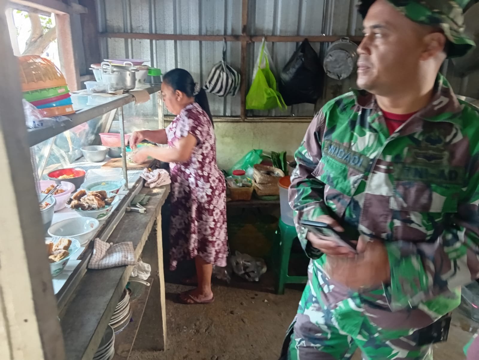 Kehadiran Satgas TMMD Dongkrak Usaha Warung di Dusun Jengkangan