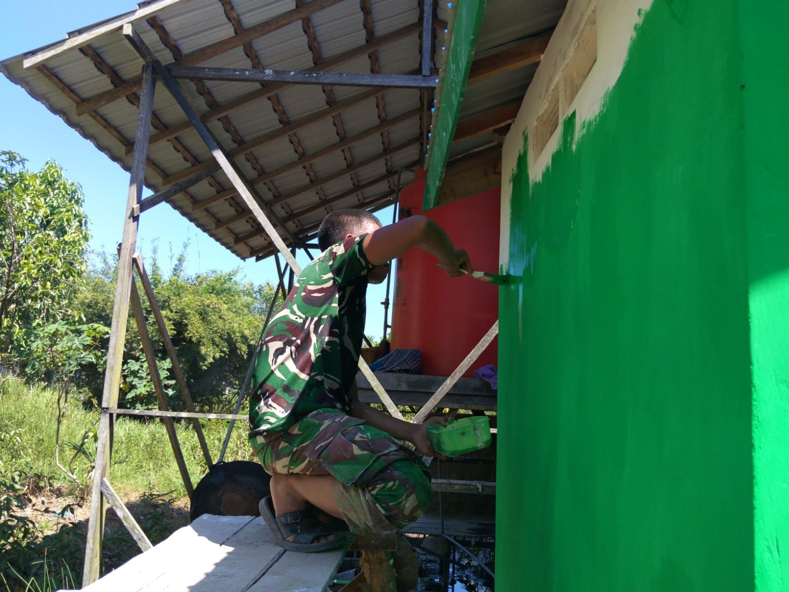 Progres TMMD Ke-129: MCK di RT 10 Tamban Bangun Masuk Finishing 70%