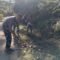 TMMD Ke-129: Rumput dan Sampah Tepi Jalan di Bontocani Disingkirkan