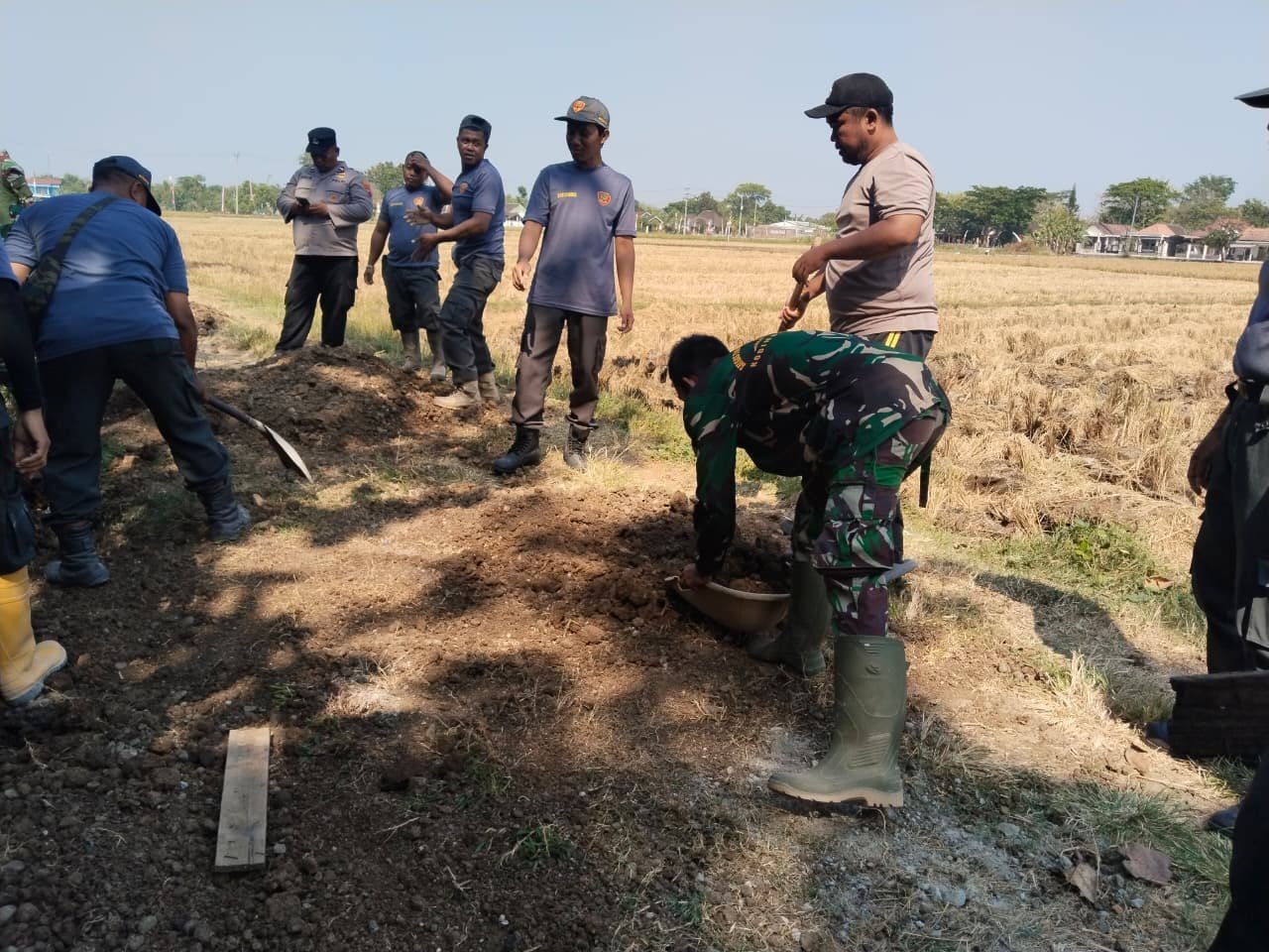 Tahap Akhir Penataan Talud di Parangjoro, Akses Jalan Warga Makin Terlindungi