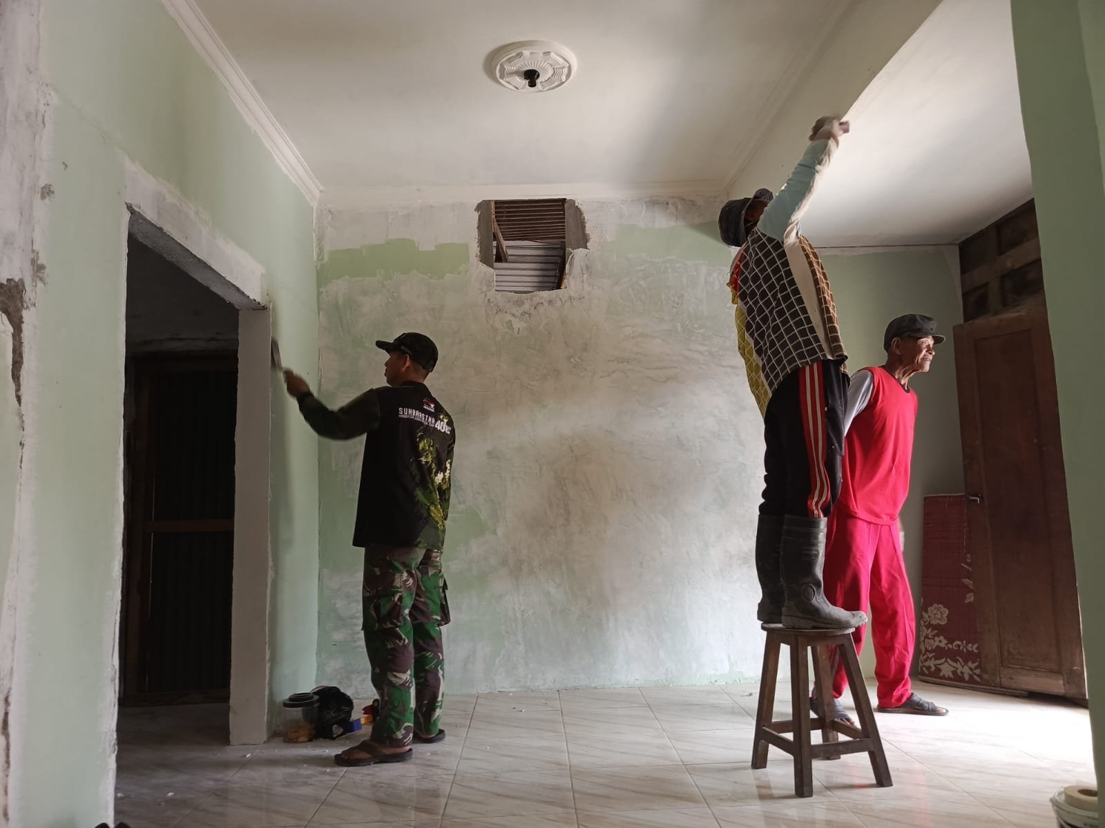 Front dan Belakang Diperbaiki, Rumah Subani di Parangjoro Menuju Penyelesaian