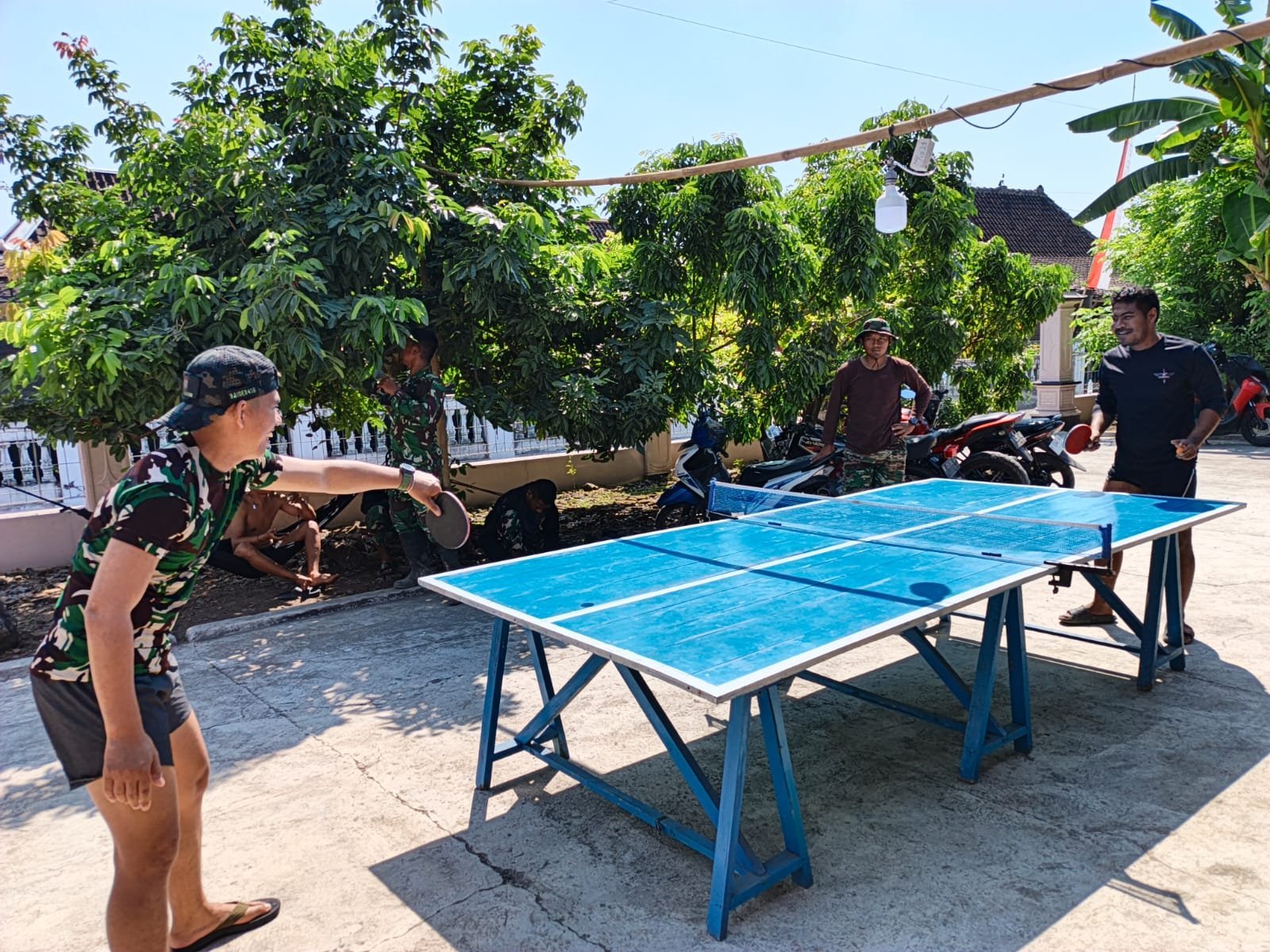 Posko TMMD Sukoharjo: Meja Tenis Meja Jadi Ajang Olahraga dan Interaksi Warga