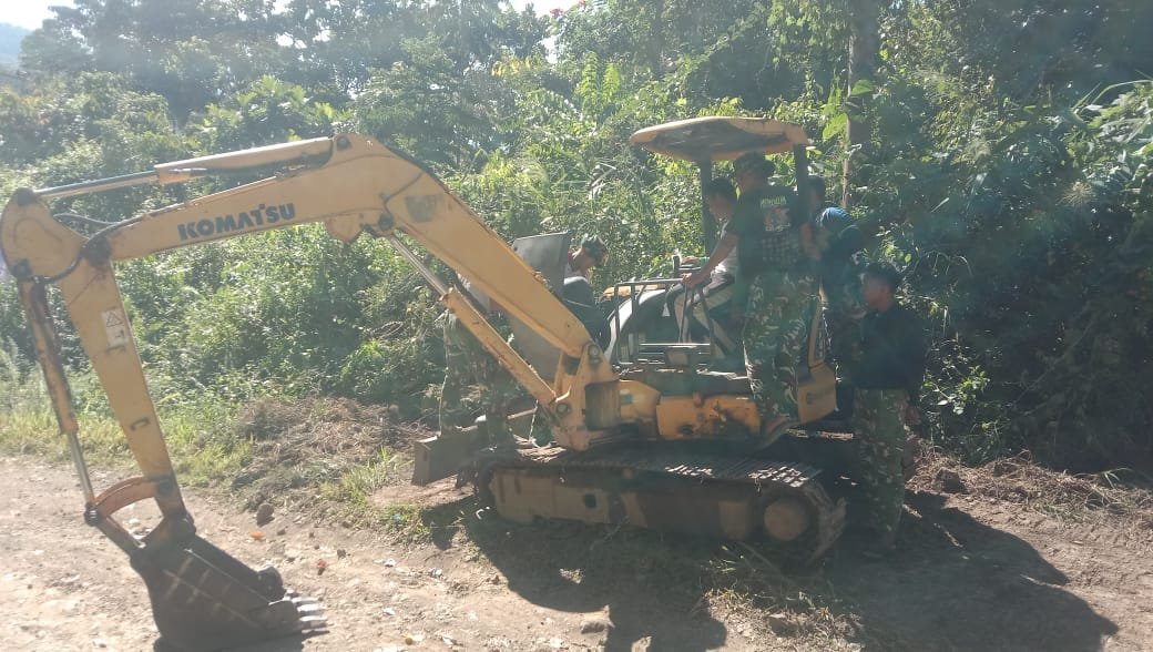 Pemeliharaan Excavator Jadi Prioritas untuk Progres Jalan Desa Pattuku