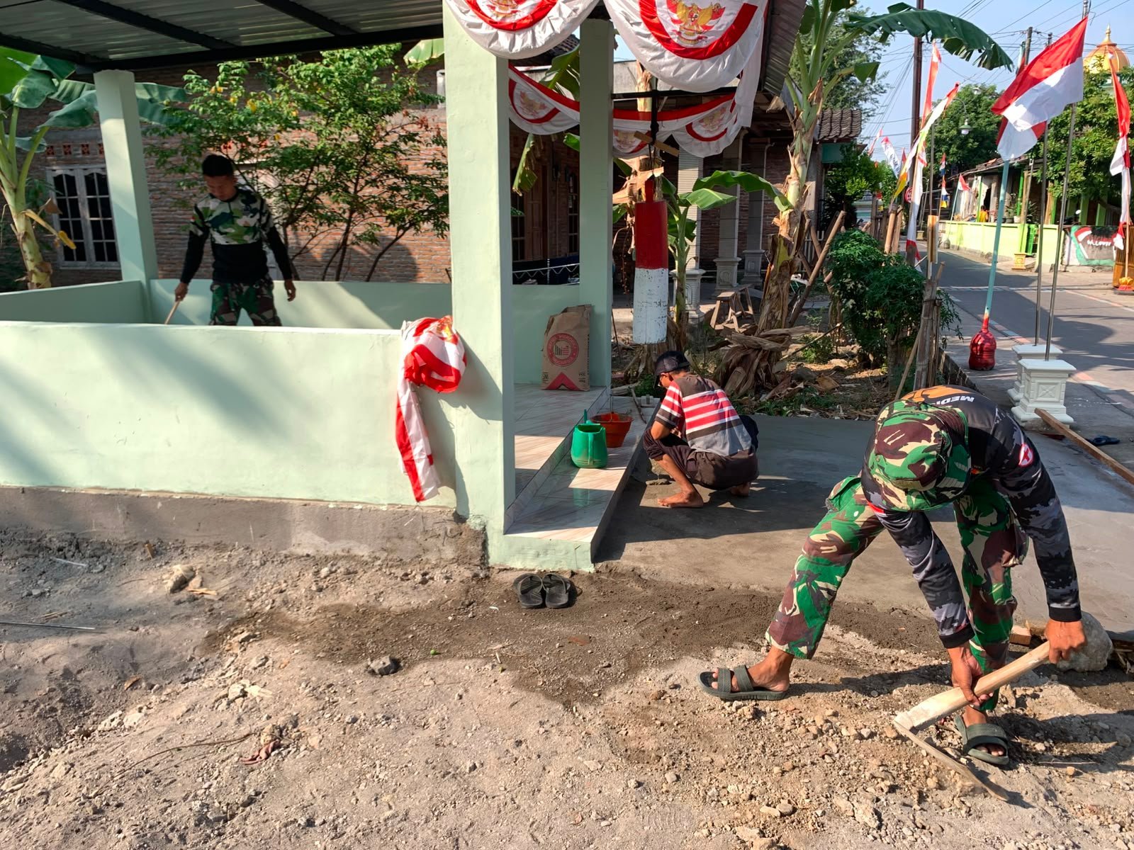 Pos Kamling 3×4 Meter Hasil TMMD Siap Ditempati, Warga Antusias Ronda