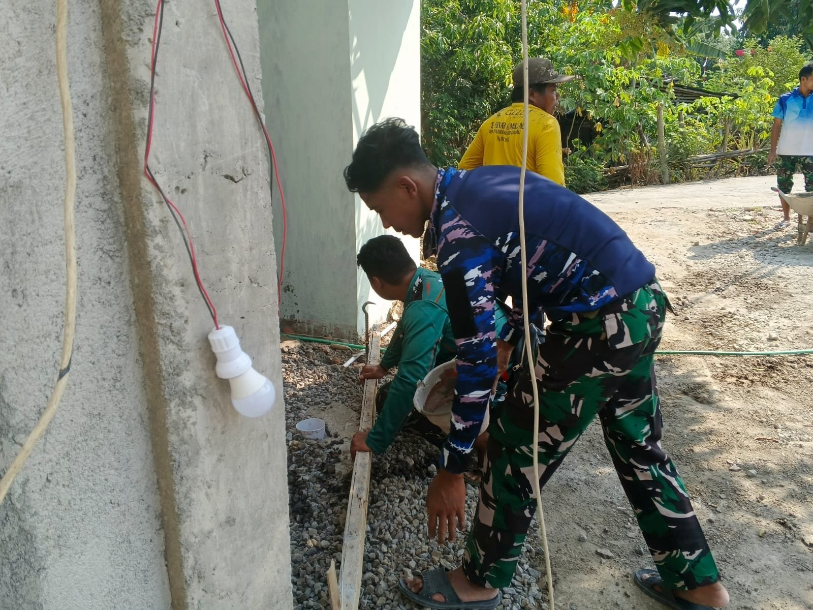 TMMD Kodim 0726/Sukoharjo Revitalisasi Sanitasi Masjid Parangjoro