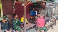 Kedekatan Alami: Warga Parangjoro dan Satgas TMMD Saling Berbagi Cerita