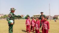 Ajakan Olahraga Satgas TMMD Sambangi SDN Parangjoro 2 Ajakan Olahraga Satgas TMMD Sambangi SDN Parangjoro 2